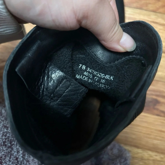 FRYE CARA ROPER SHORT BLACK LEATHER BOOTS - Picture 7 of 7